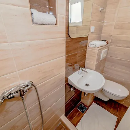 Apartments Vjera Петровац Экстерьер фото