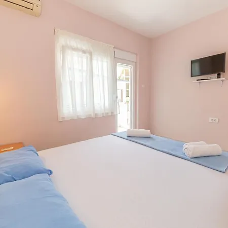 Apartments Vjera Петровац Экстерьер фото