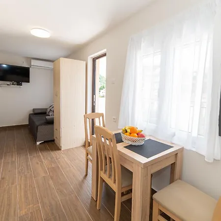 Apartments Vjera Петровац Экстерьер фото