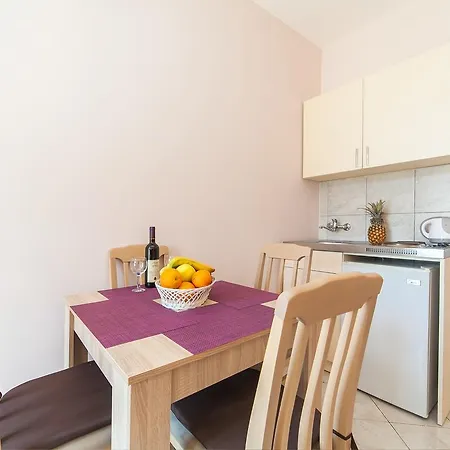 Apartments Vjera Петровац Экстерьер фото