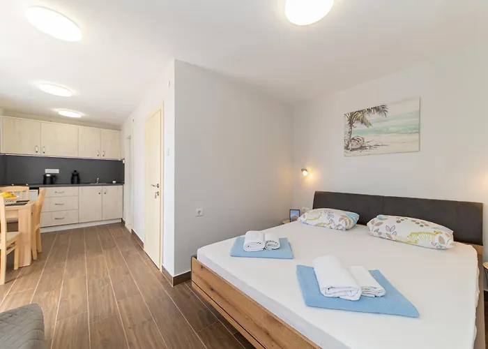 Apartments Vjera Petrovac