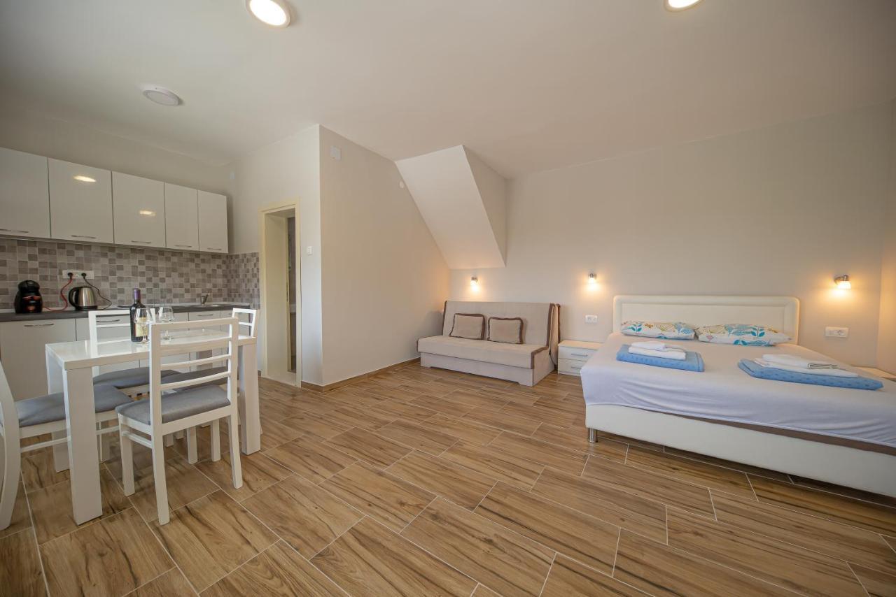 Vjera 3* Petrovac